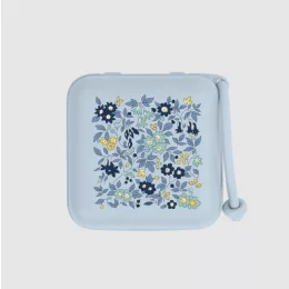 BIBS Liberty Cumitartó, Camomile Lawn, Pasztellkék