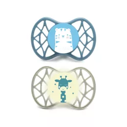   Nuvita Orthosoft Air55 2db-os cumi szett 0+ - Powder Blue/Sage Green - tigris/zsiráf 70642