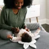 INGENUITY Rezgő pihenőszék dallamokkal és fénnyel, Twinkle Tails™, 0 hó+, 9 kg -ig