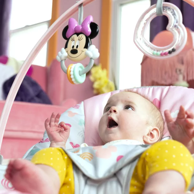 Disney Baby Rezgő hintaszék, Minnie Mouse Forever Besties™, 0 hó+, 18 kg-ig
