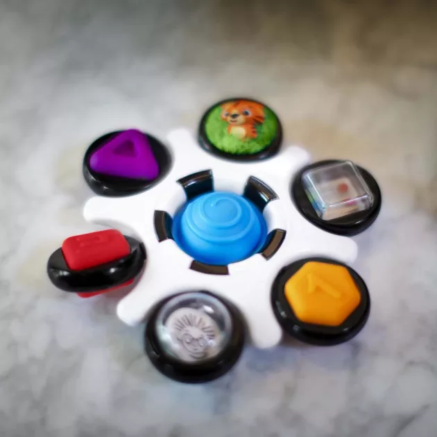 Baby Einstein Érzékszervi játék, Curiosity Clutch™, 3 hó+