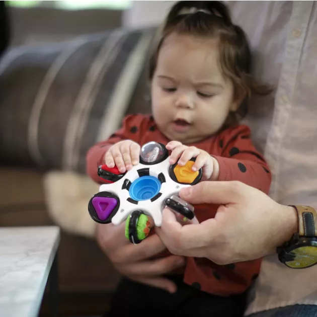 Baby Einstein Érzékszervi játék, Curiosity Clutch™, 3 hó+