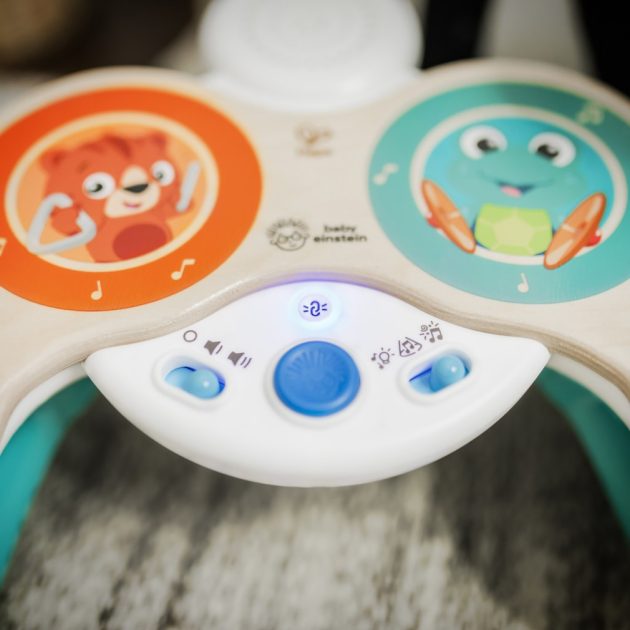 Baby Einsein Zenélő játék dob készlet Together in Tune Drums™ Connected Magic Touch™ HAPE 12hó+