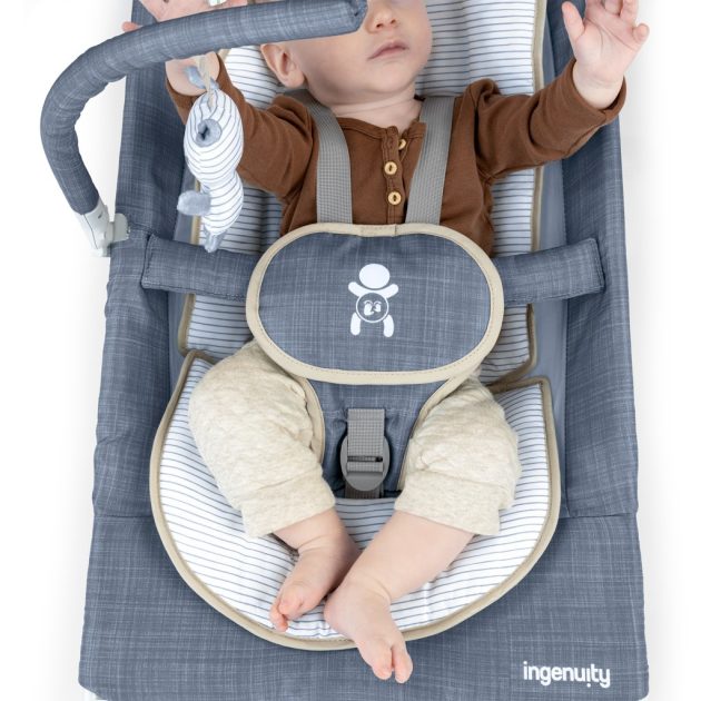 Ingenuity Rezgő masszázs pihenőszék dallamokkal, Happy Belly™, Rock-to-Bounce, Chambray, 0 hó+, 9 kg-ig