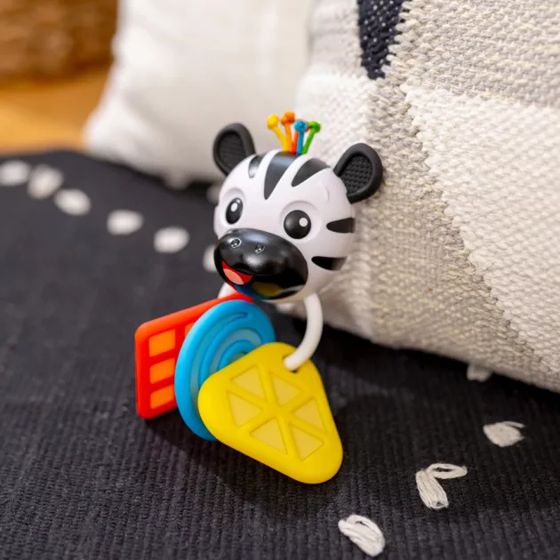 Baby Einstein Rágóka csörgővel zebra Zen™ Shake-a-Shape BPA mentes - 0hó+