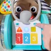 Baby Einstein Zenélő interaktív játék Chase & Tap Earl™ - 6hó+