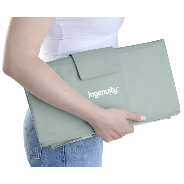 INGENUITY TuckAway™ összecsukható kád 12 hónapos kortól