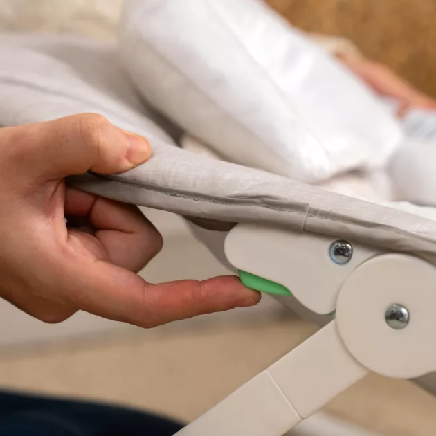 INGENUITY Keep Cozy rezgő pihenőszék 3 az 1-ben 18kg-ig - Linden