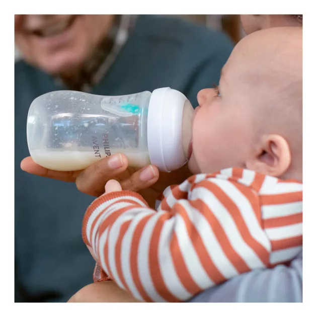 Philips AVENT Natural Response cumisüveg AirFree szeleppel 260 ml, 1m+ +akció