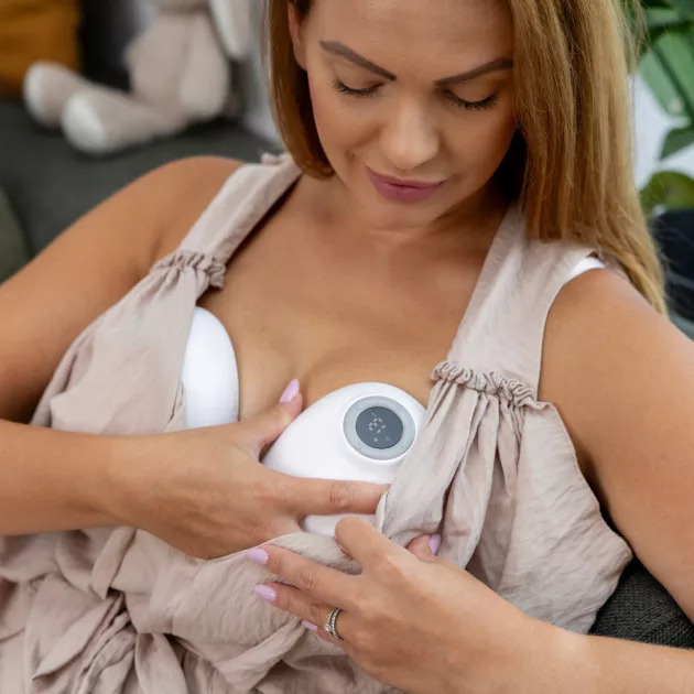 PETITE&MARS Elektromos kéz nélküli dupla anyatejlesztívó Gaia Duo