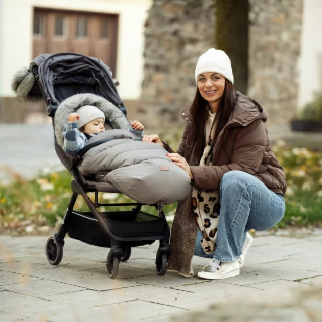 Petite&Mars Sport babakocsi Zip Smoky Anthracite