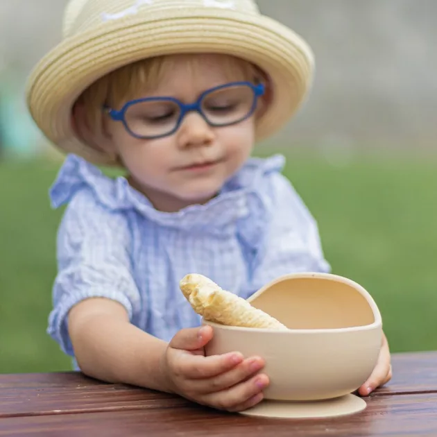 Petite&Mars Szilikon tál tapadókoronggal Take&Match Velvet Latte 6m+