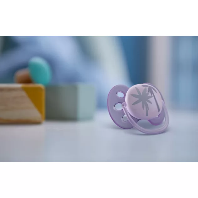 Avent SCF092/03 Ultrasoft premium, lila játszócumi, 0-6 hó, 1 db