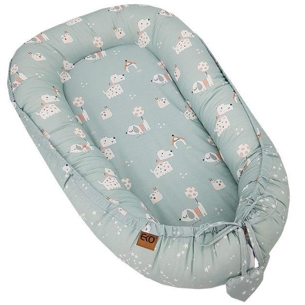 EKO Kétszínű pamut babafészek Dogs Stars 90x60 cm - Mint