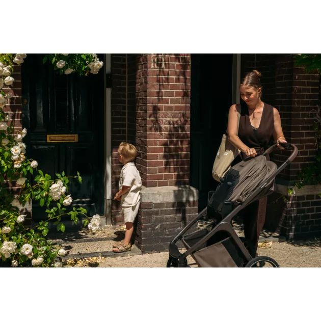 EASYWALKER Kombinált babakocsi Zoey Go Pure Black