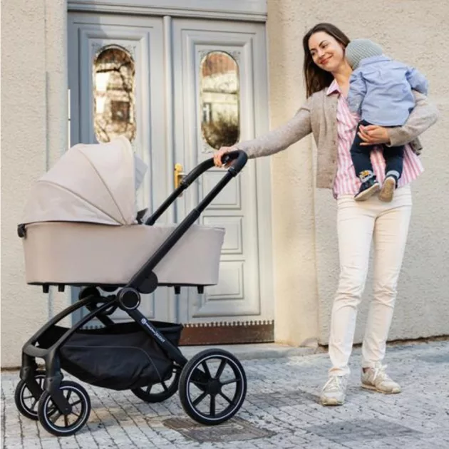 PETITE&MARS Kombinált babakocsi SCOUT 3 az 1-ben Soft Mousse + Core Pro i-Size