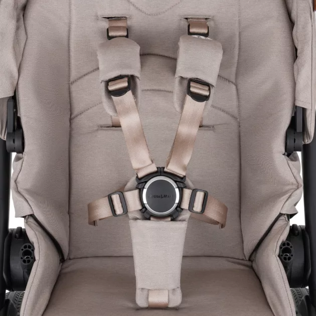 PETITE&MARS Kombinált babakocsi SCOUT 3 az 1-ben Cappuccino Cream + Core Pro i-Size