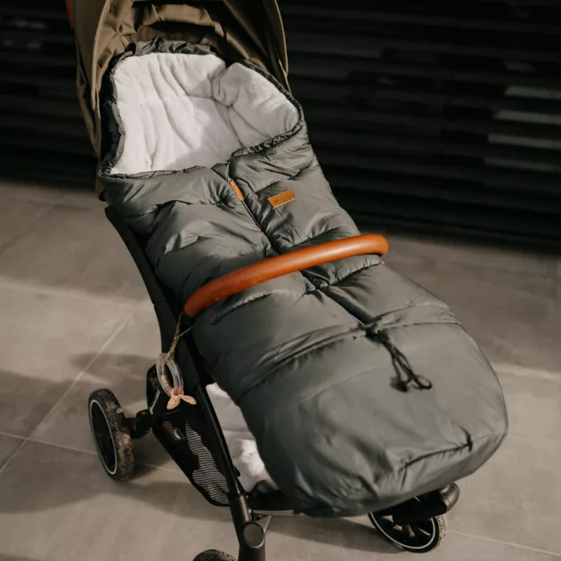 PETITE&MARS Téli szett Jibot 3in1 bundazsák + kézmelegítő kesztyű babakocsira Jasie Dark Walnut