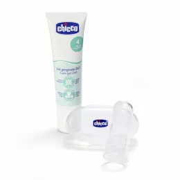   Chicco Ínytisztító gél szett ujjfogkefével és tartótokkal - színtelen