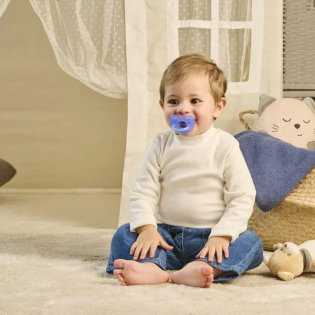 Chicco Physio Forma® Soft 6-16 hó csupa-szilikon cumi 1db csupa puhaság - kék
