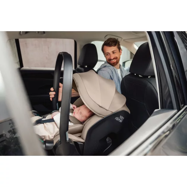 Britax Römer 5Z MODULÁRIS RENDSZER: hordozó Baby-Safe Pro Vario Base 5Z bundle Style + Dualfix 5Z Style - Teak