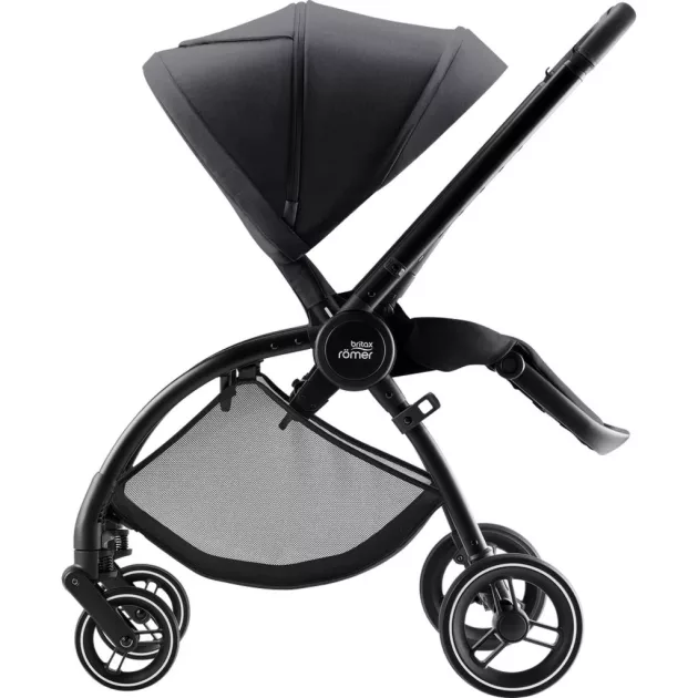 Britax Römer Rio Comfort Plus Core Set STYLE 4in1 (Rio babakocsi + mózeskosár + Baby-Safe Core babahordozó + Core bázis) Carbon Black