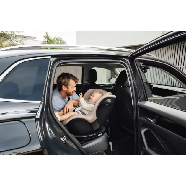 Britax Römer gyerekülés Dualfix Pro M Lux - Onyx Black