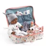 Djeco Pomea Játékbaba kiegészítőkkel Cseri bőröndje - Cerise's suitcase