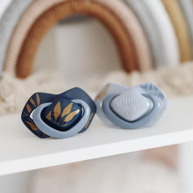 Canpol babies Szilikon szimmetrikus cumi, Light touch, 0-6hó, 2db, GOLD - kék