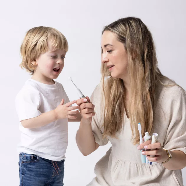 Matchstick Monkey Baba elektronikus szónikus fogkefe - Maki púderrózsaszín