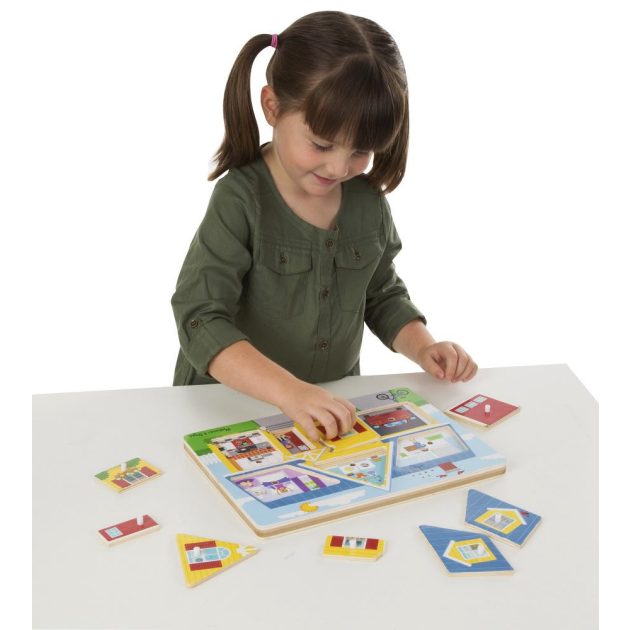 Melissa & Doug Hangos puzzle, A ház körül