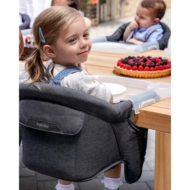 Inglesina Fast Asztalhoz erősíthető etetőülés - Charcoal Grey