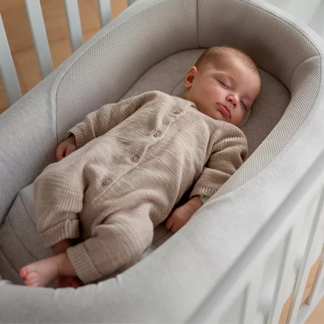 Inglesina Babafészek Welcome Pod - Harmony Grey