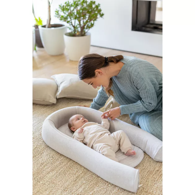 Inglesina Babafészek Welcome Pod - Harmony Grey