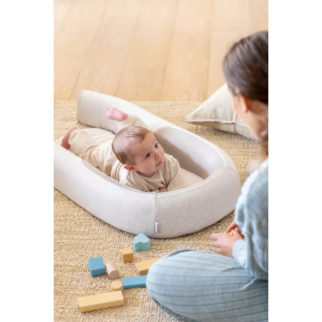 Inglesina Babafészek Welcome Pod - Harmony Grey