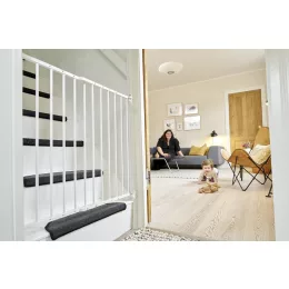   BabyDan Emma ajtórács 56,5-81,5 cm csavarozható - fehér fém