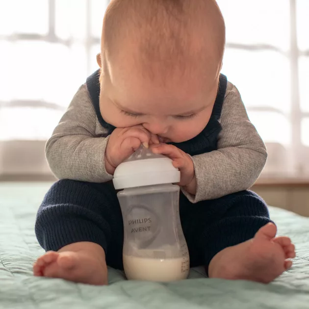 Philips AVENT Cumisüveg Natural Response 260ml