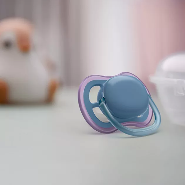 Philips AVENT Játszócumi Ultra Air neutral 6-18hó lányos 2db - kék