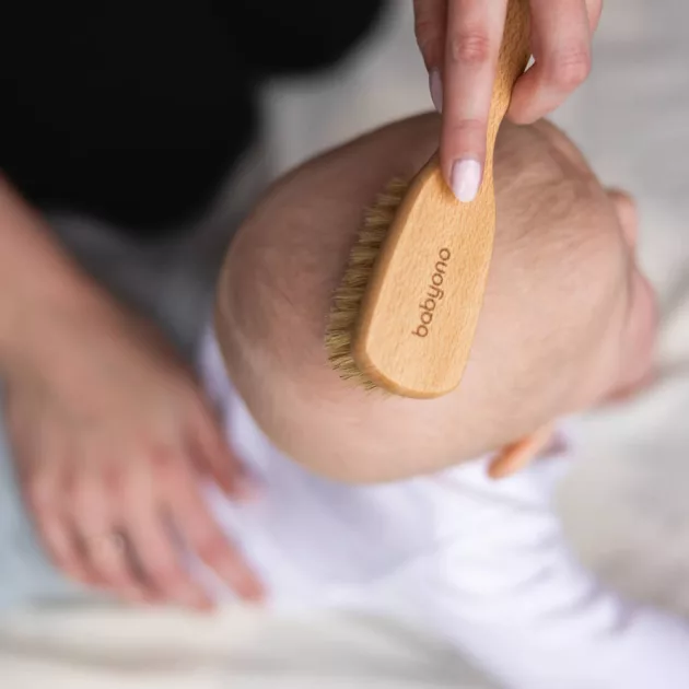 BabyOno Baba hajkefe bükkfa és vaddisznósörte közepes 1655