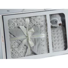   Gamberritos takaró plüss buborékos anyagú 80x110cm szundikendővel szürke mosómedve 10887