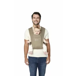 Ergobaby Embrace Hordozó: Soft Olive / Olivazöld