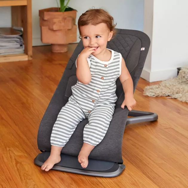 Ergobaby Evolve 3 in 1 Pihenőszék - Soft Olive / Olivazöld