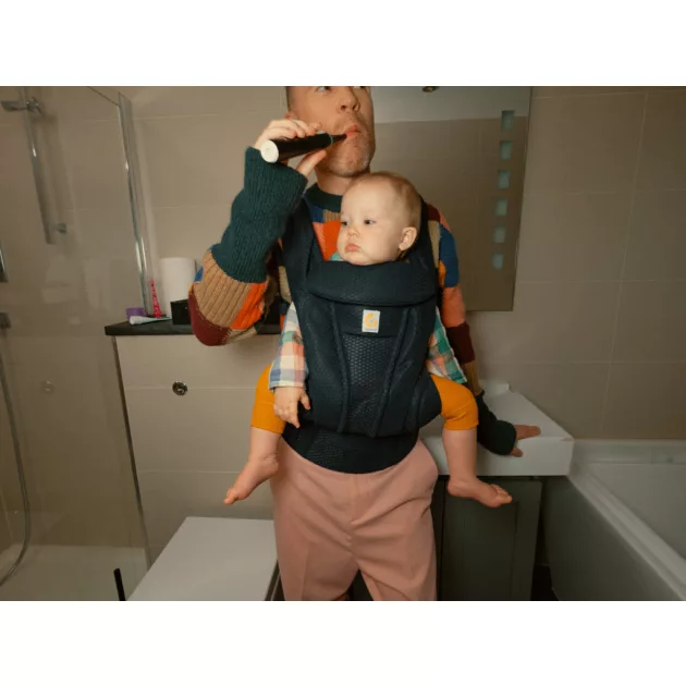 Ergobaby Omni Deluxe Mesh Hordozó: Midnight Blue / Kék
