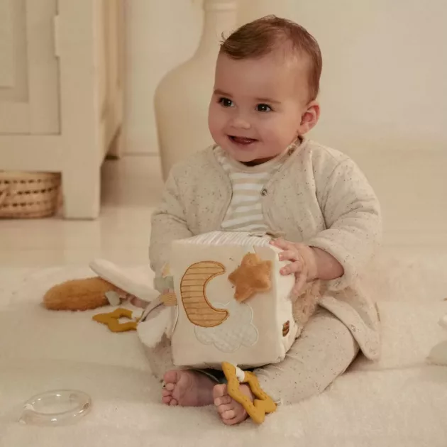 Little Dutch készségfejlesztő plüss kocka - Newborn Naturals