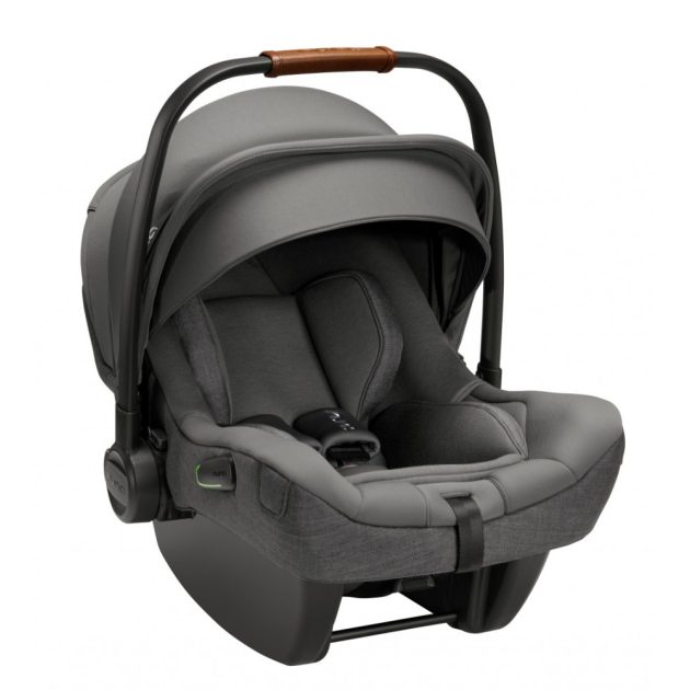 Nuna Demi Grow Bundle set Riveted